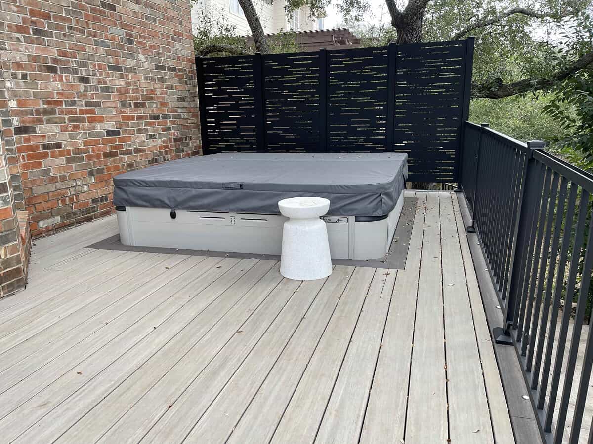 Hot Tub Deck with Privacy Screen SW Austin